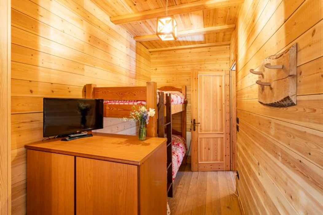 BB Chalet Il Picchio Varzo San Domenico camera 4 posti letto